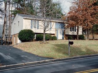 4137 Chaparral Dr, Roanoke, VA 24018