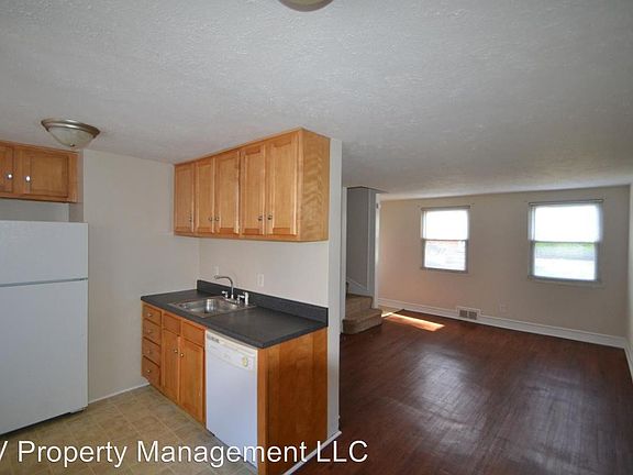 2nd image of 1600 Mulberry St APT 2