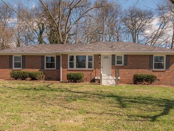 3rd image of 813 Belvedere Dr