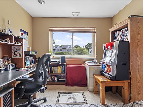 5th image of 40 Vista Dr