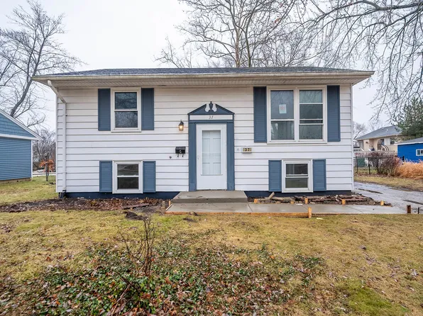 37 N Cedar Ln, Glenwood, IL 60425