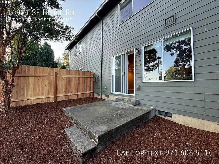 16911 SE Bluff Rd — Photo 40