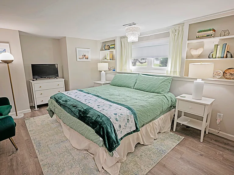 413 SE Lana Ct — Photo 31
