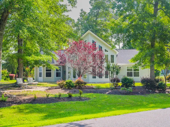 1 Topsail Court, Carolina Shores, NC 28467