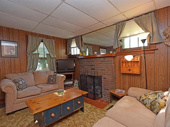 5th image of 4352 Schenck Ave