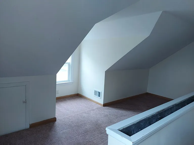 607 Indiana St — Photo 4