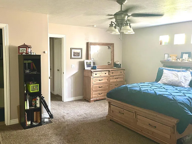 561 E Purple Lilac Ln — Photo 16