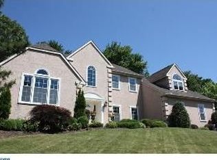 910 Chesterfield Dr, Ambler, PA 19002