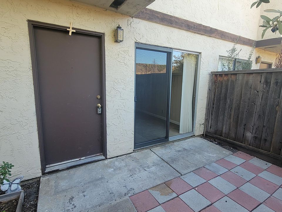 1st image of 1114 Calle Oriente