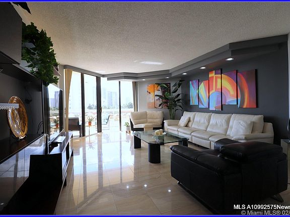 2nd image of 20191 E Country Club Dr APT 608