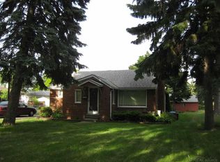 27884 Gilbert Dr, Warren, MI 48093