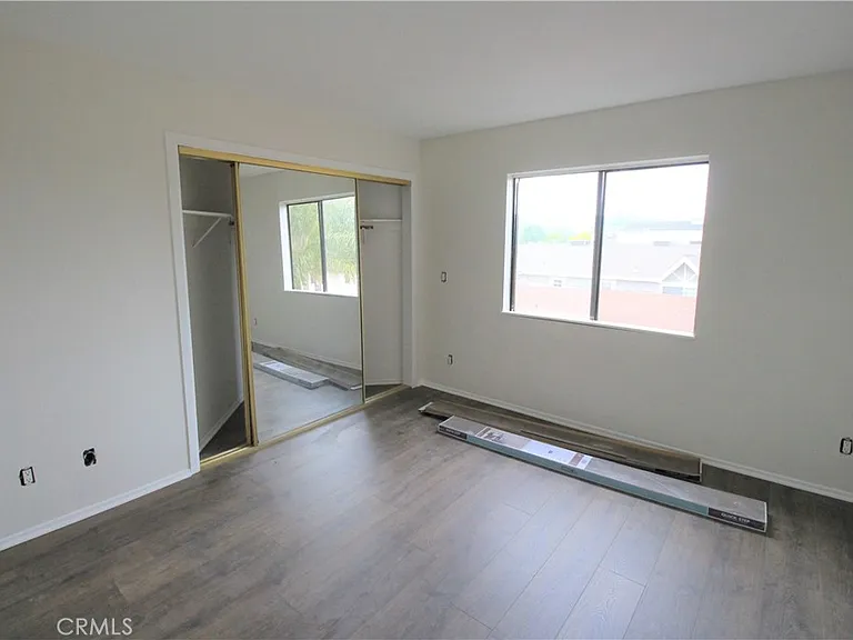 415 W Stocker St #307 — Photo 9