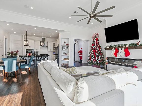 3rd image of 504 Belle Ormond Cir