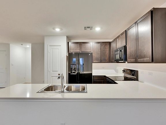4th image of 1125 Largemouth Ln