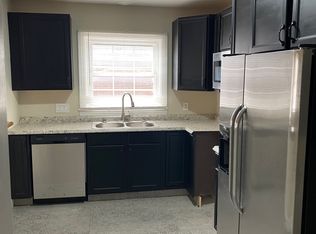 102 N Highland St #D, Paris, TN 38242