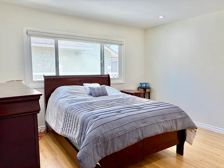 4506 Bakman Ave — Photo 16