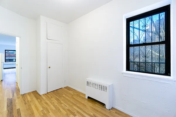 Rented by Compass | media 14