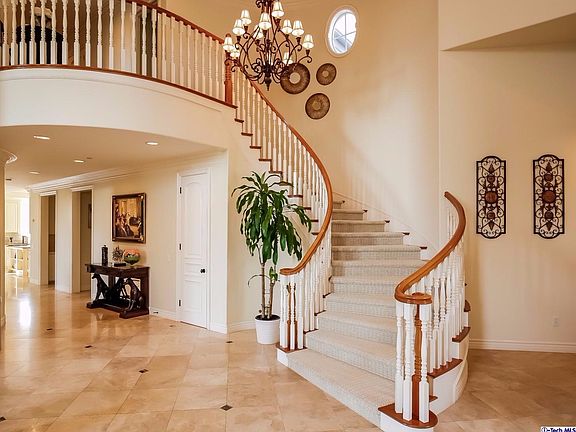 5th image of 235 El Cielo Ln