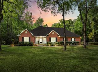 8911 Diamante Dr, Magnolia, TX 77354