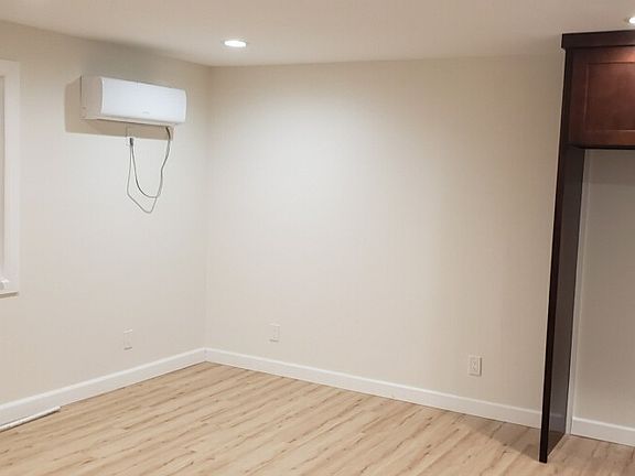 2nd image of 10637 S Saint Andrews Pl #10639