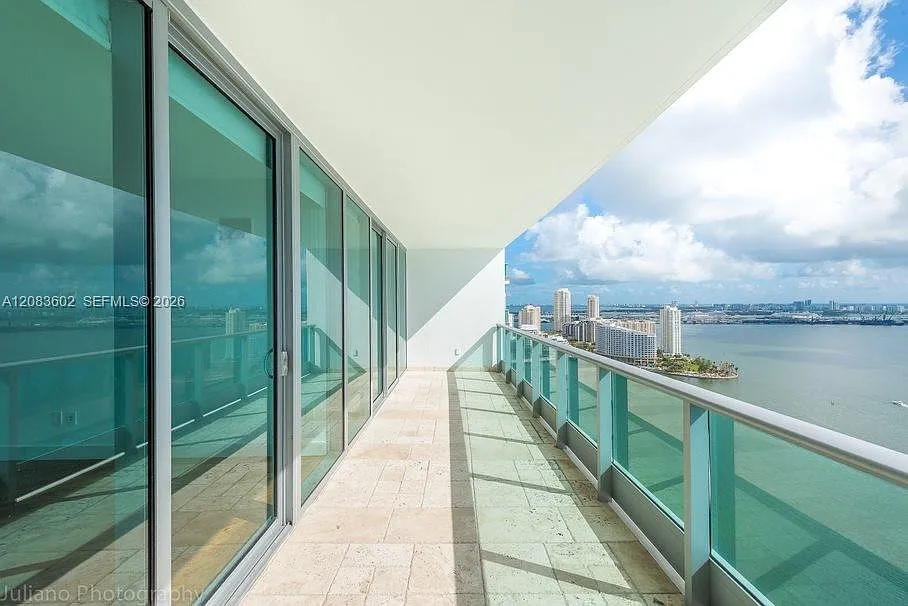 Jade Residences At Bricke — Photo 2