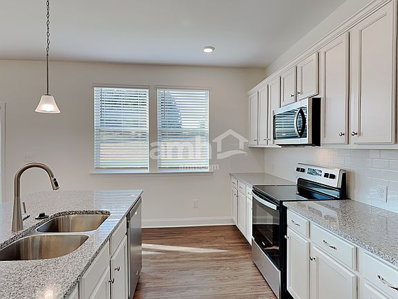 4th image of 129 Garrison Grove Ct