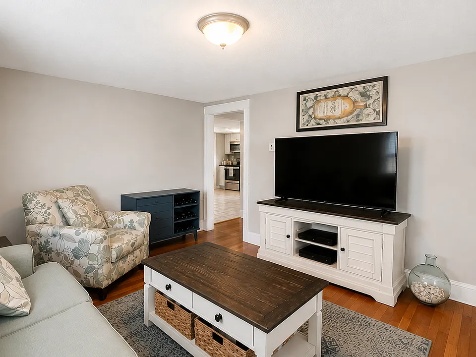 41 Cottage St