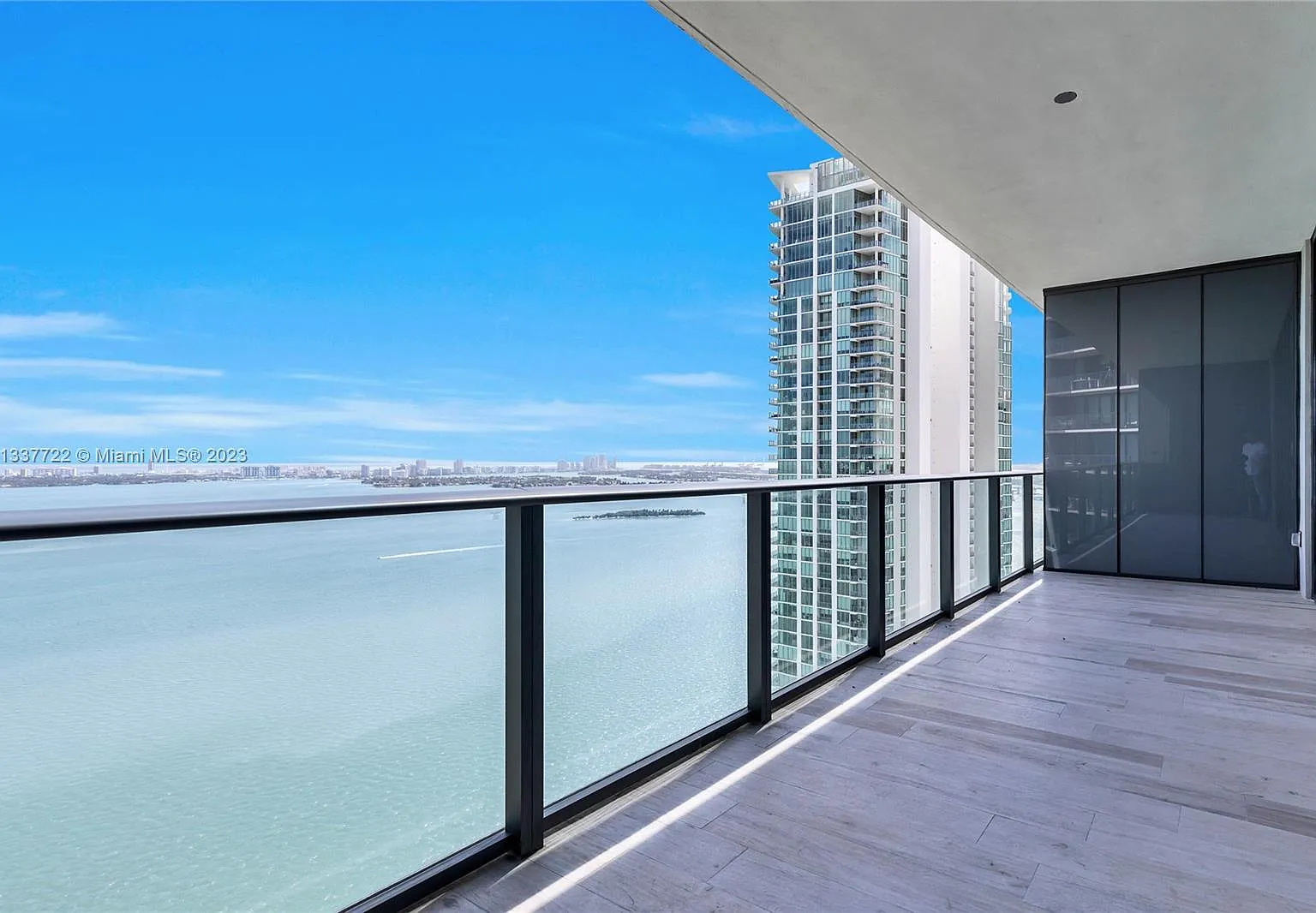 2 bed, 1186 sqft, $6,000 — Photo 3