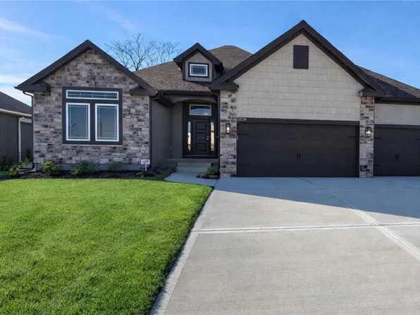 10130 N Winchester Ave, Kansas City, MO 64156