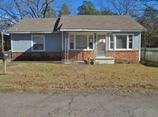206 Dickson Rd, Mena, AR 71953