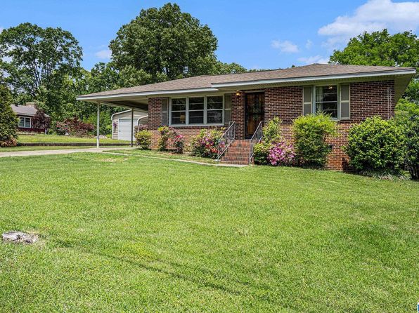 904 Catalpa Ln, Oxford, AL 36203