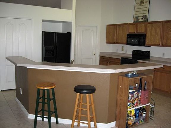 Kitchen/Breakfast Bar