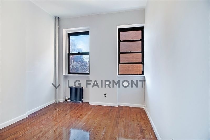 2nd image of 783 9th Ave APT 5R