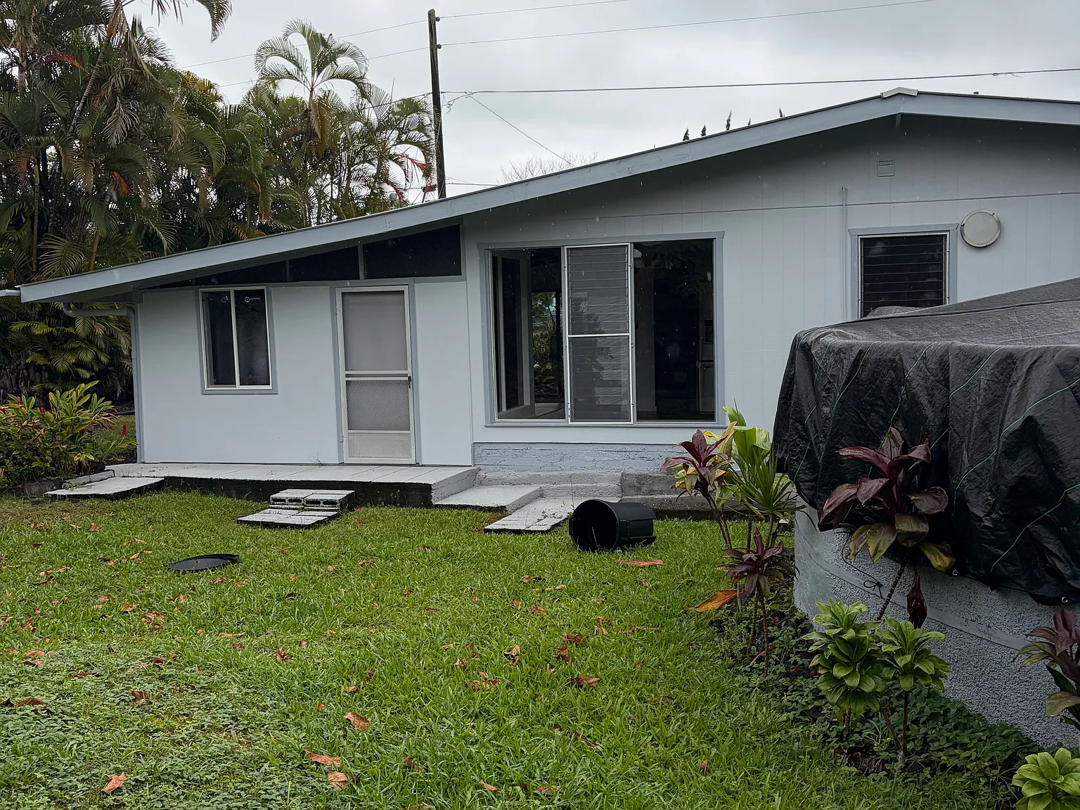 3 bed, 1088 sqft, $2,300 — Photo 4
