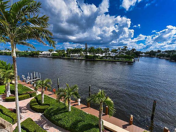 2nd image of 3083 Waterside Cir #3083