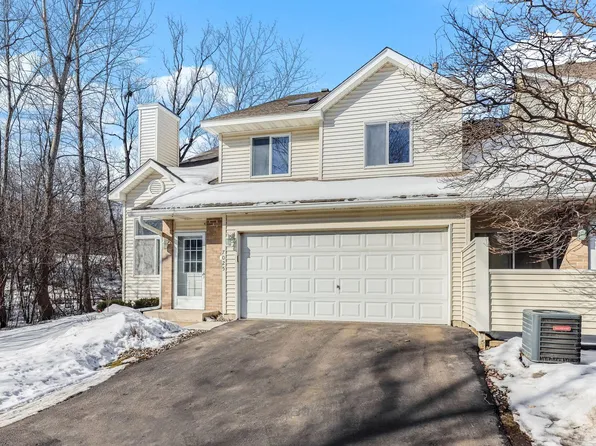 7025 49th St N, Oakdale, MN 55128