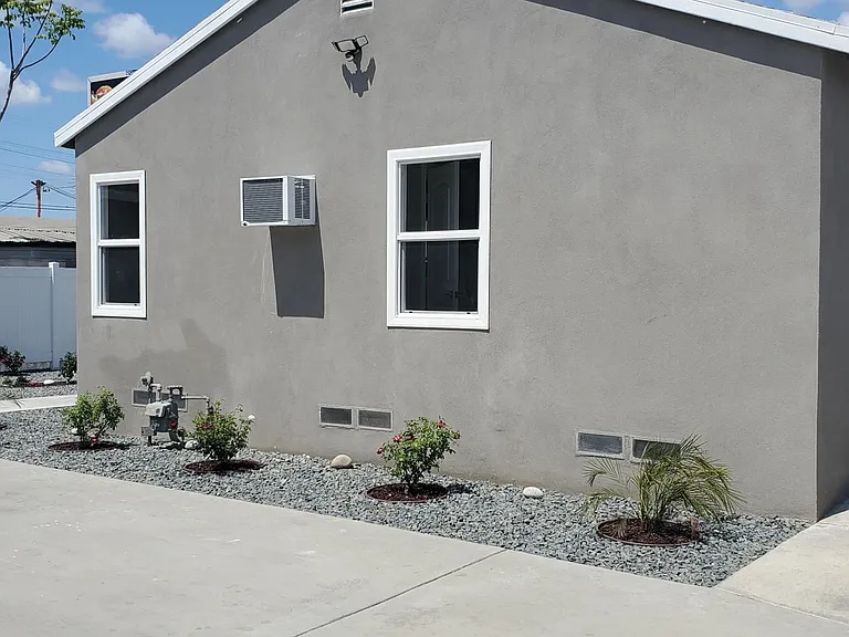 16818 Lakewood Blvd — Photo 13