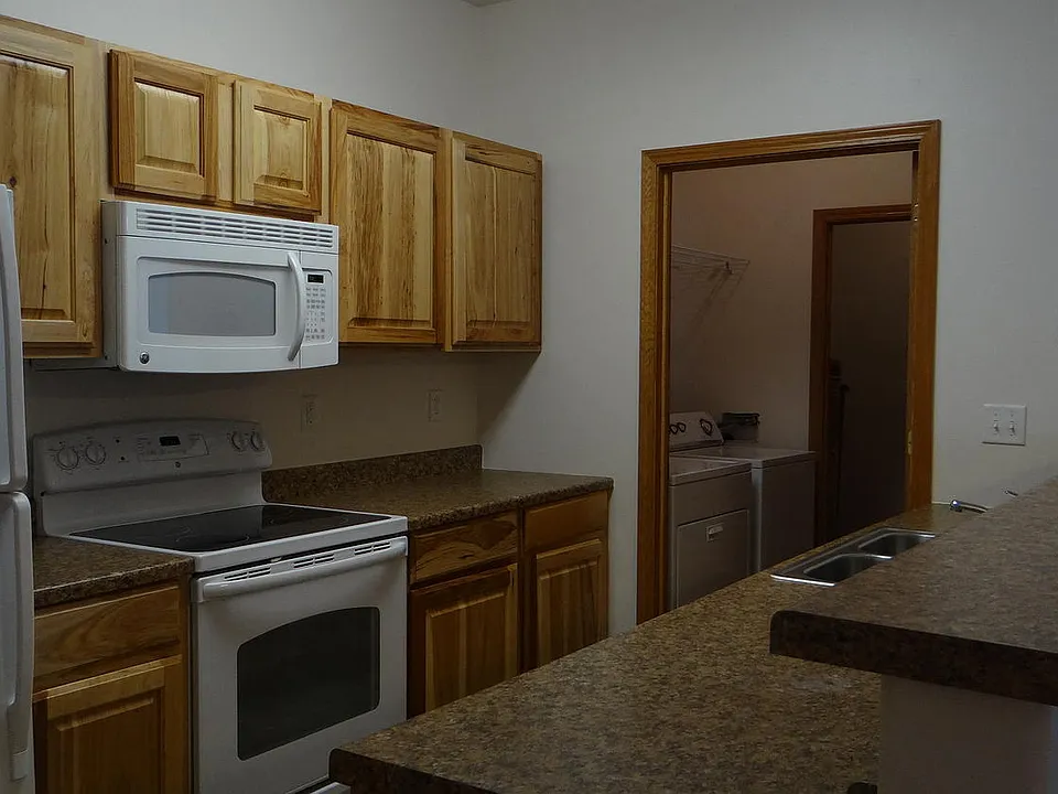 Courtyard Townhomes Kitchen