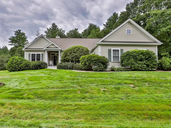 14 Hancock Drive, Bedford, NH 03110