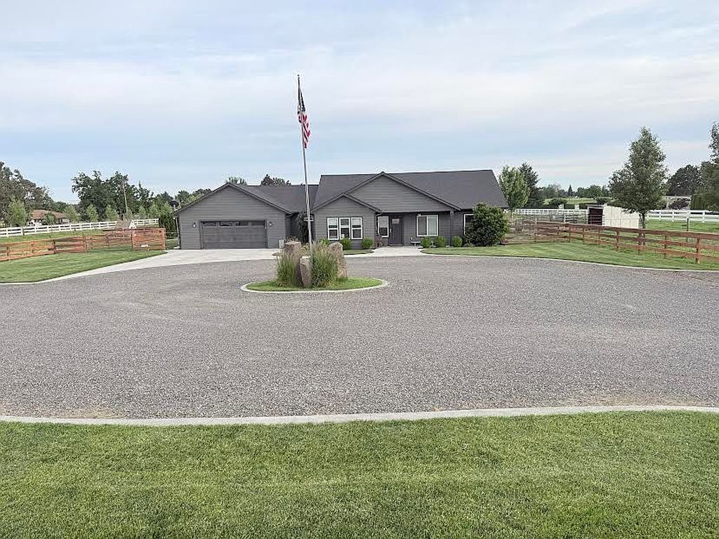 29598 Knight Rd - Property Image