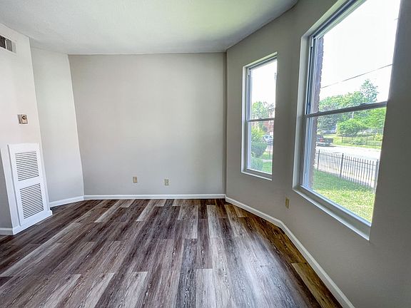 4th image of 422 Garden St #1