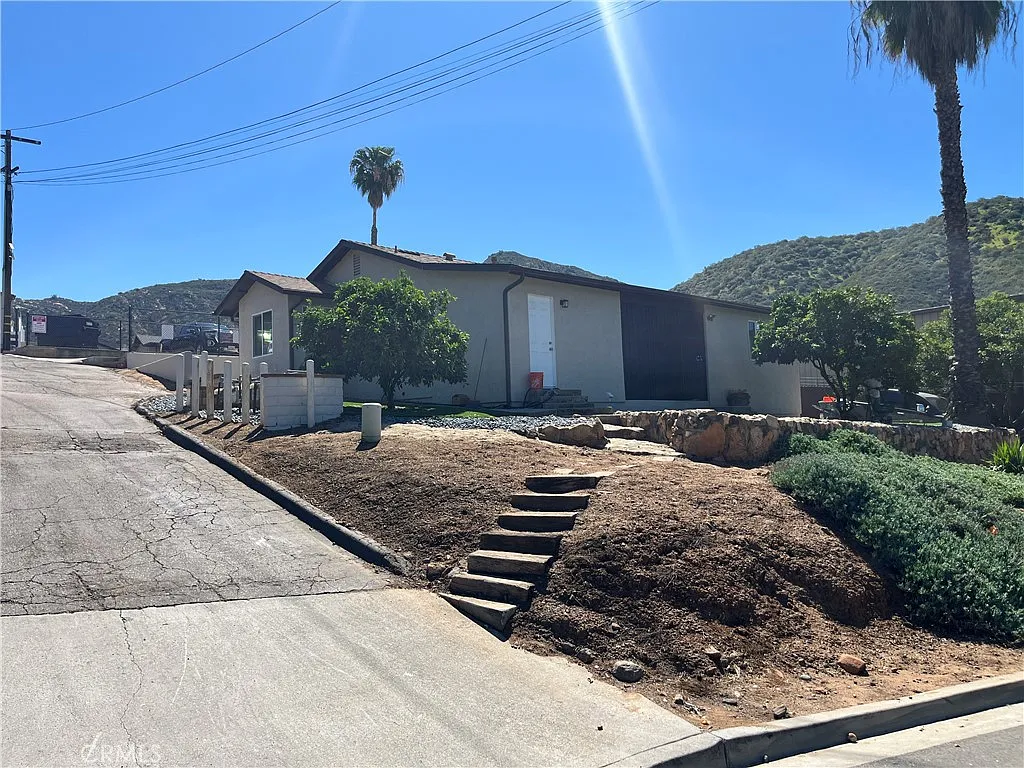 Building Photo - 9335 Chimney Rock Ln