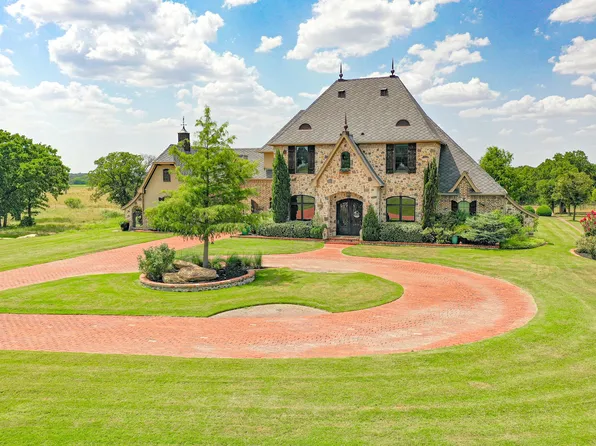 354 Ballpark Way, Jacksboro, TX 76458
