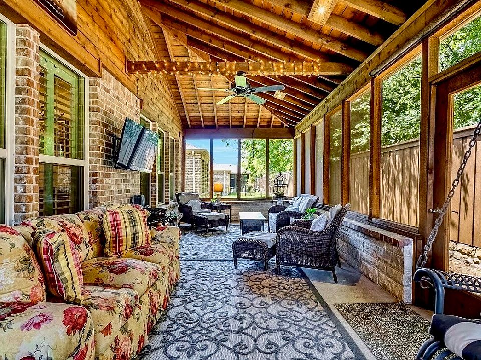 1st image of 6361 Paragon Dr