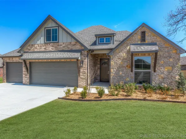 4313 S Teal Ridge Dr, Sand Springs, OK 74063