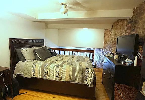 5th image of 40 E 12th St APT 3B