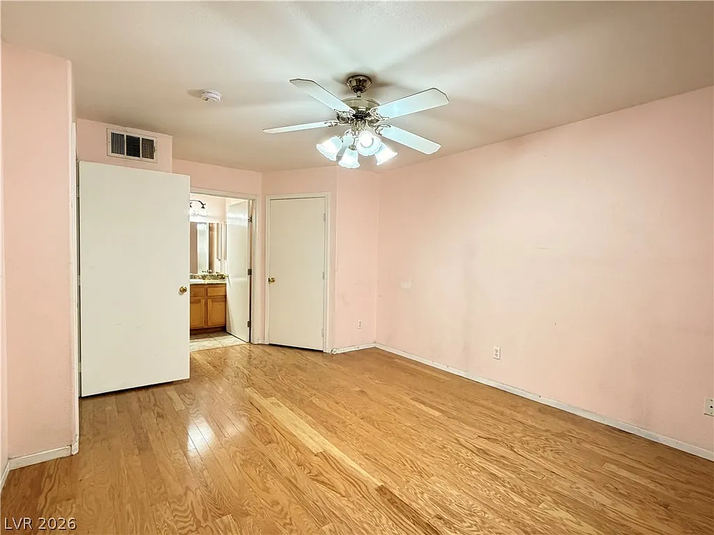 2 bed, 2.0 bath, 1073 sqft, $1,175 — Photo 2