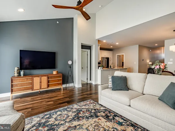 124 Primrose Ct, North Wales, PA 19454