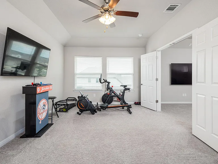 453 Arrowhead Vine St — Photo 14