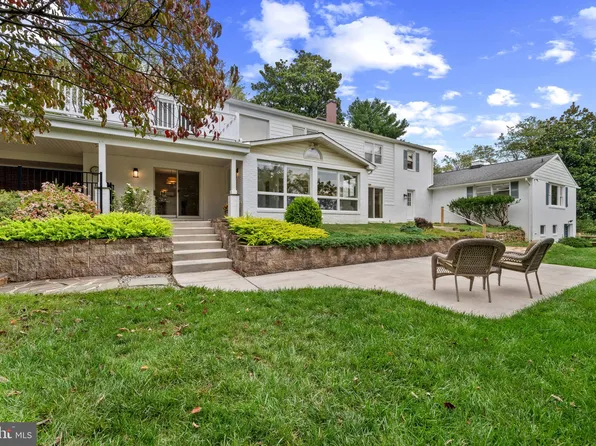 13500 Summer Hill Dr, Phoenix, MD 21131